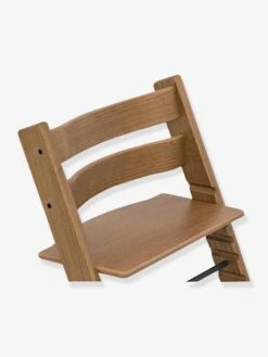 Chaise Haute Tripp Trapp® STOKKE En Chêne Teinté Chêne Foncé - Stokke -Magasin De Produits Pour Bébés chaise haute tripp trapp stokke en chene 4