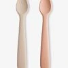 Lot De 2 Cuillères 1er âge MUSHIE En Silicone Beige + Vert - Mushie -Magasin De Produits Pour Bébés lot de 2 cuilleres 1er age mushie en silicone